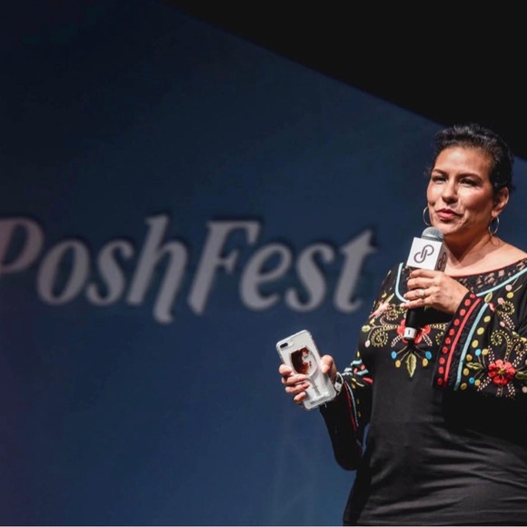 Follow Game Friyay, share to grow. my10 Yr Poshiversary - Picture 9 of 13